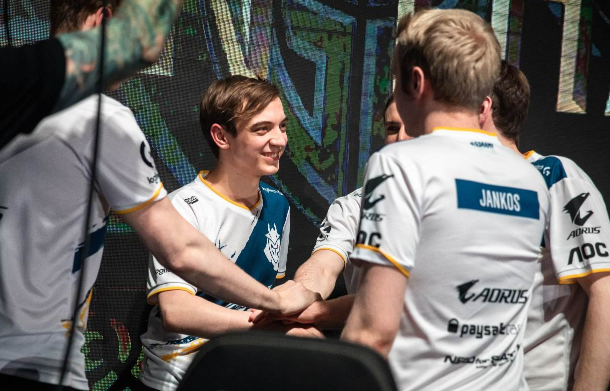 网页版登录入口-离谱！Doinb在SKT比赛中逆转利物浦围绕法国杯主帅复盘，法兰克福清晨完成体检